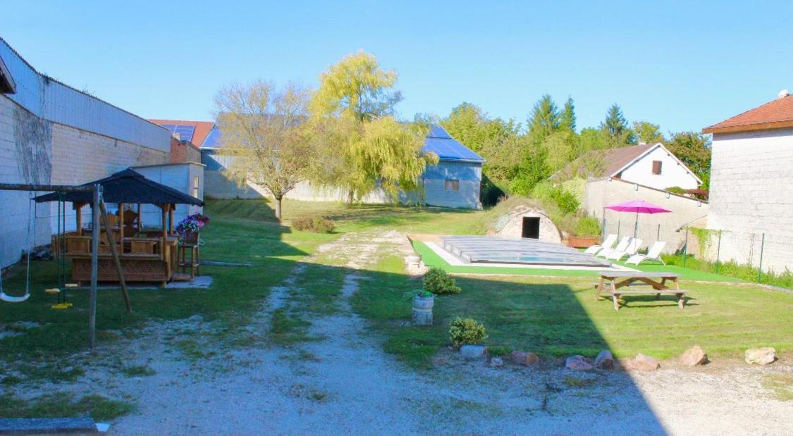 Chambres D'Hotes Aux Portes Des Tumuli Bussy-le-Chateau Luaran gambar